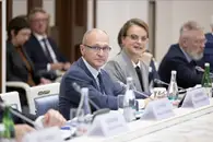 Фонд «Защитники Отечества» обсудил новые меры поддержки ветеранов СВО