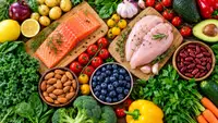 Дожить до 100 лет: 7 простых продуктов, которые стоит добавить в свой рацион