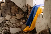 Многомиллиардная брешь и бесконечные удары: СМИ описали пропасть, в которую скатывается Украина