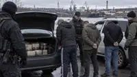 В Петербурге суд арестовал троих мужчин за перевозку не менее 12 кг гашиша