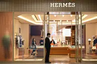 Наследник Hermès потерял долю в семейной компании в $10 млрд