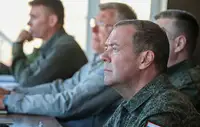 Медведев заявил о росте точности и дальности российских вооружений