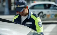 ВС объяснил, когда у пьяного водителя заберут машину, записанную на жену