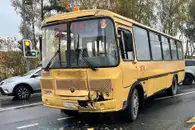 Автобус с 12 детьми попал в лобовое ДТП с грузовиком в Подмосковье