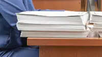 Прокурор настоял на пытках // Осужденному за насилие полицейскому требуют пересмотреть обвинение