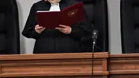 Младший все признал // Сын делового партнера экс-судьи Виктора Момотова осужден в особом порядке