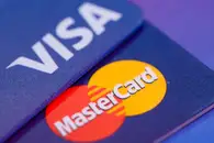 Возвращение Visa и Mastercard в Россию возможно, заявили в Госдуме