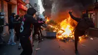 «Повсюду русские»: Кандидат в президенты Франции высмеял объяснения беспорядков в стране