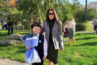 С букетом в новую жизнь: Сын Паши Техника пошёл в первый класс