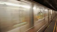 Три линии метро Киева остановили движение из-за отсутствия напряжения