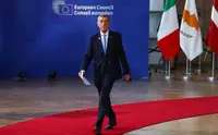 Премьер Чехии отказался гарантировать кредиты ЕС для Украины
