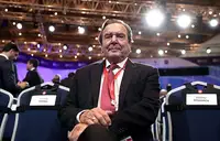 РБК: Шрёдер займется "стратегическим сопровождением" бизнеса Globus в России