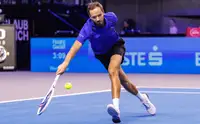 Медведев после победы в Алма-Ате успешно стартовал на турнире ATP в Вене