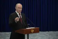 Путин завершил рабочий визит в Туркмению и вернулся на борт самолёта