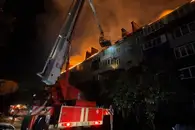 Пожар охватил 1 тыс. квадратов в многоквартирном доме Южно-Сахалинска